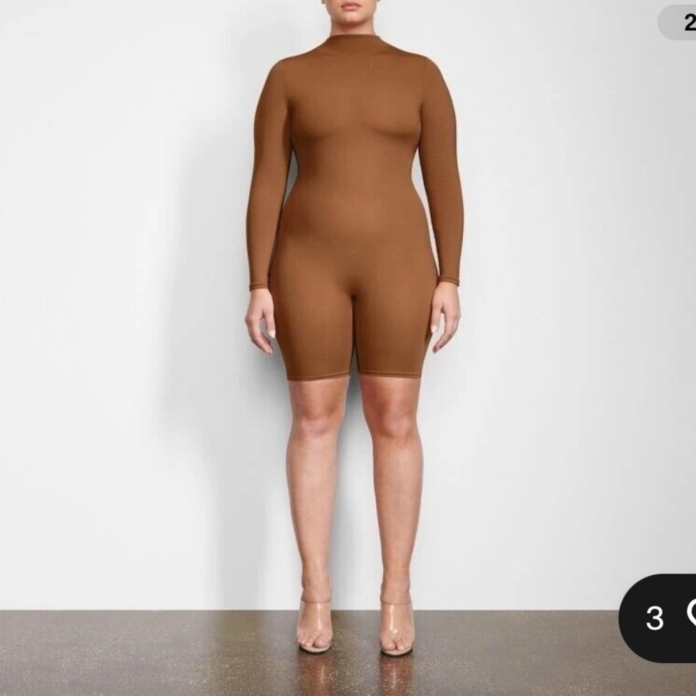 NWT Skims All-in-One Longsleeve Midthigh Bodysuit - Caramel